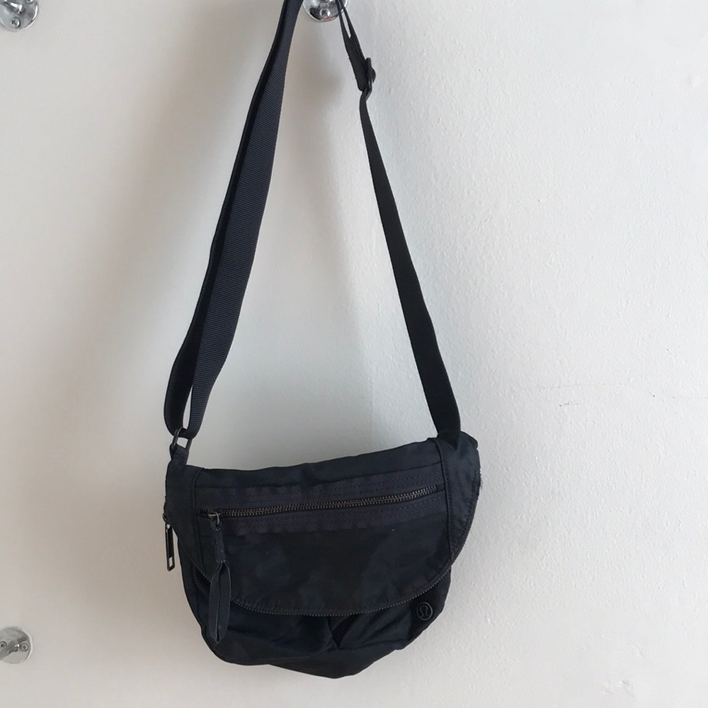 Lululemon blag bag